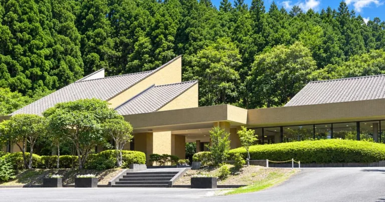 長狭地区火葬場の外観