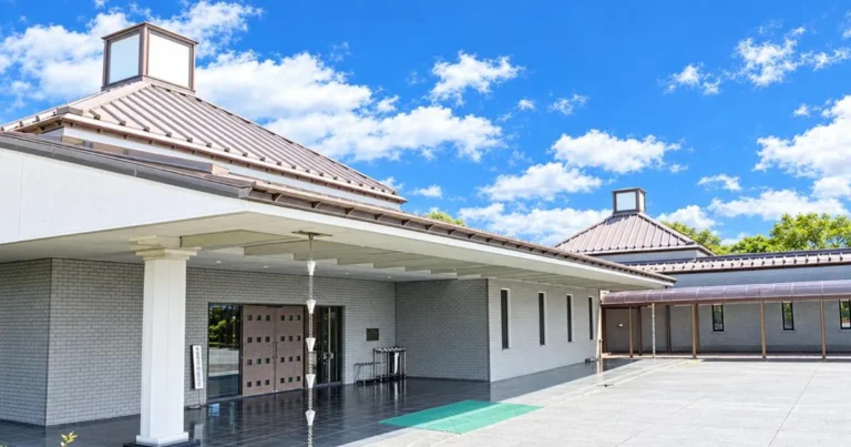 山武郡市広域斎場の外観
