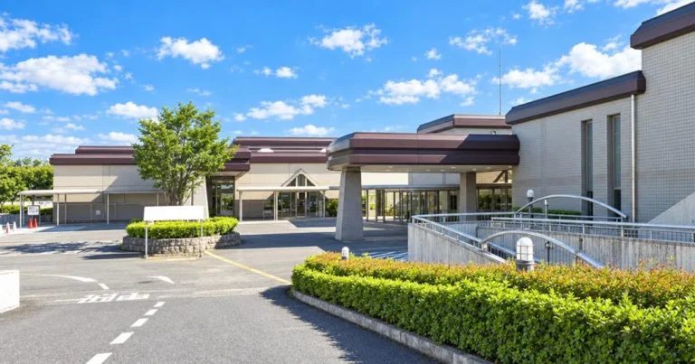 八王子市斎場の外観